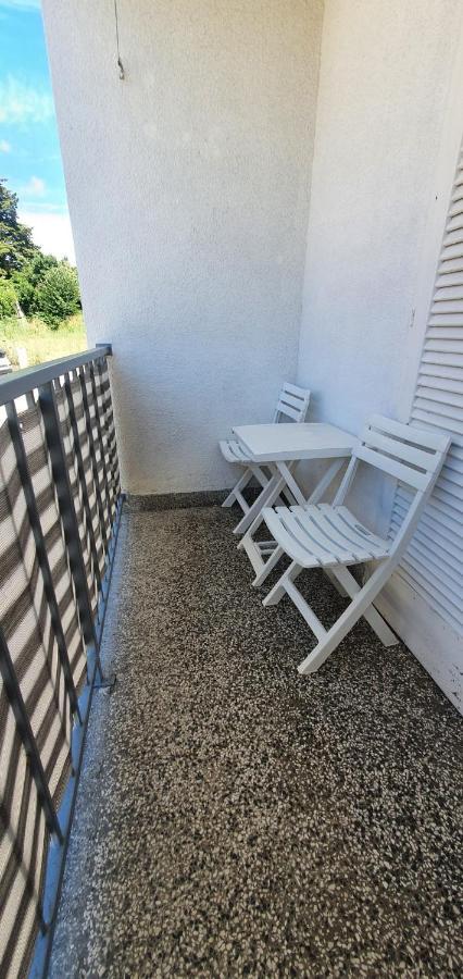Apartmani Sonia Njivice Exterior photo
